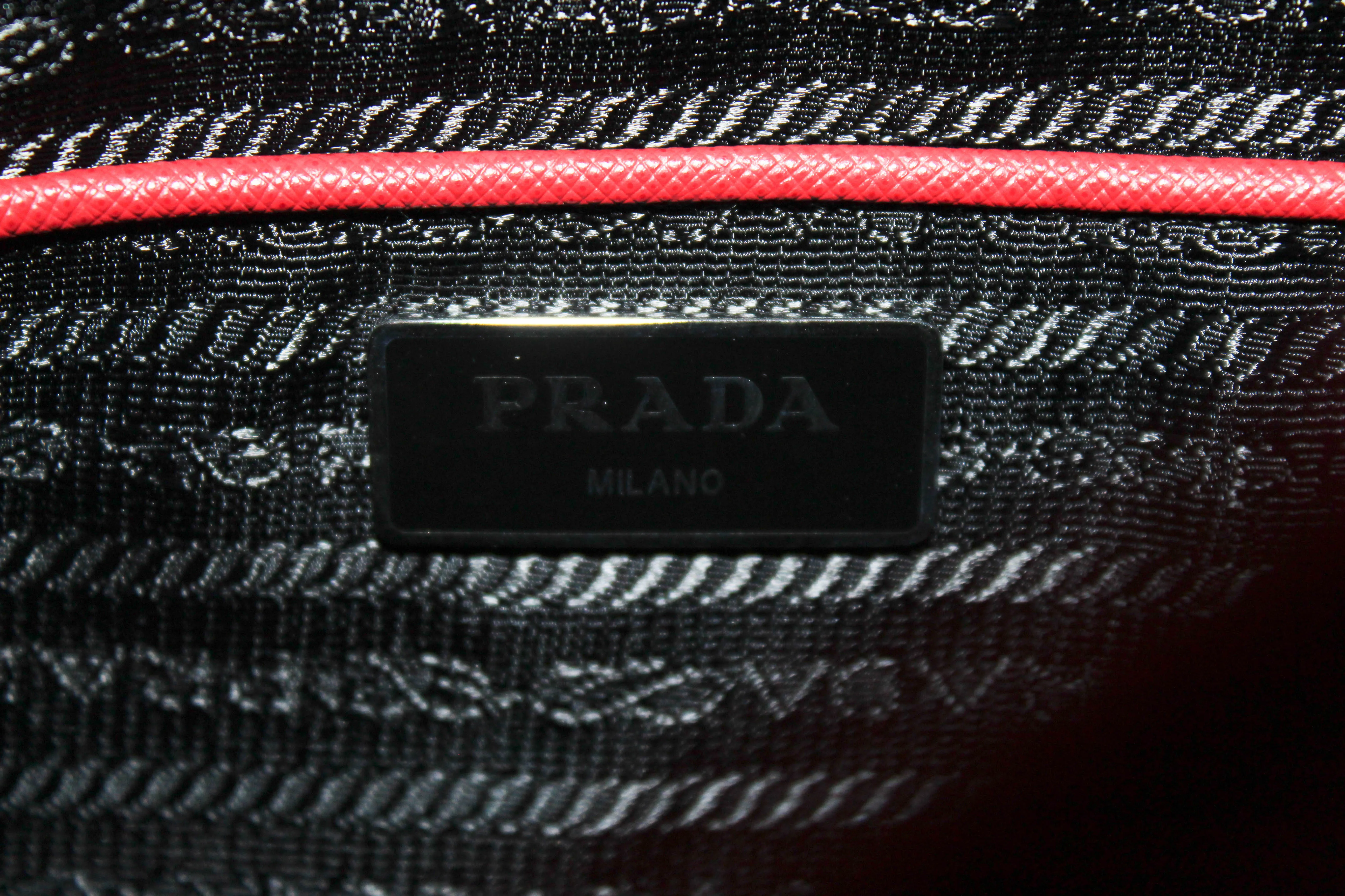 Authentic New Prada Red/Black Nylon Tessuto Small Messenger Bag 1BD