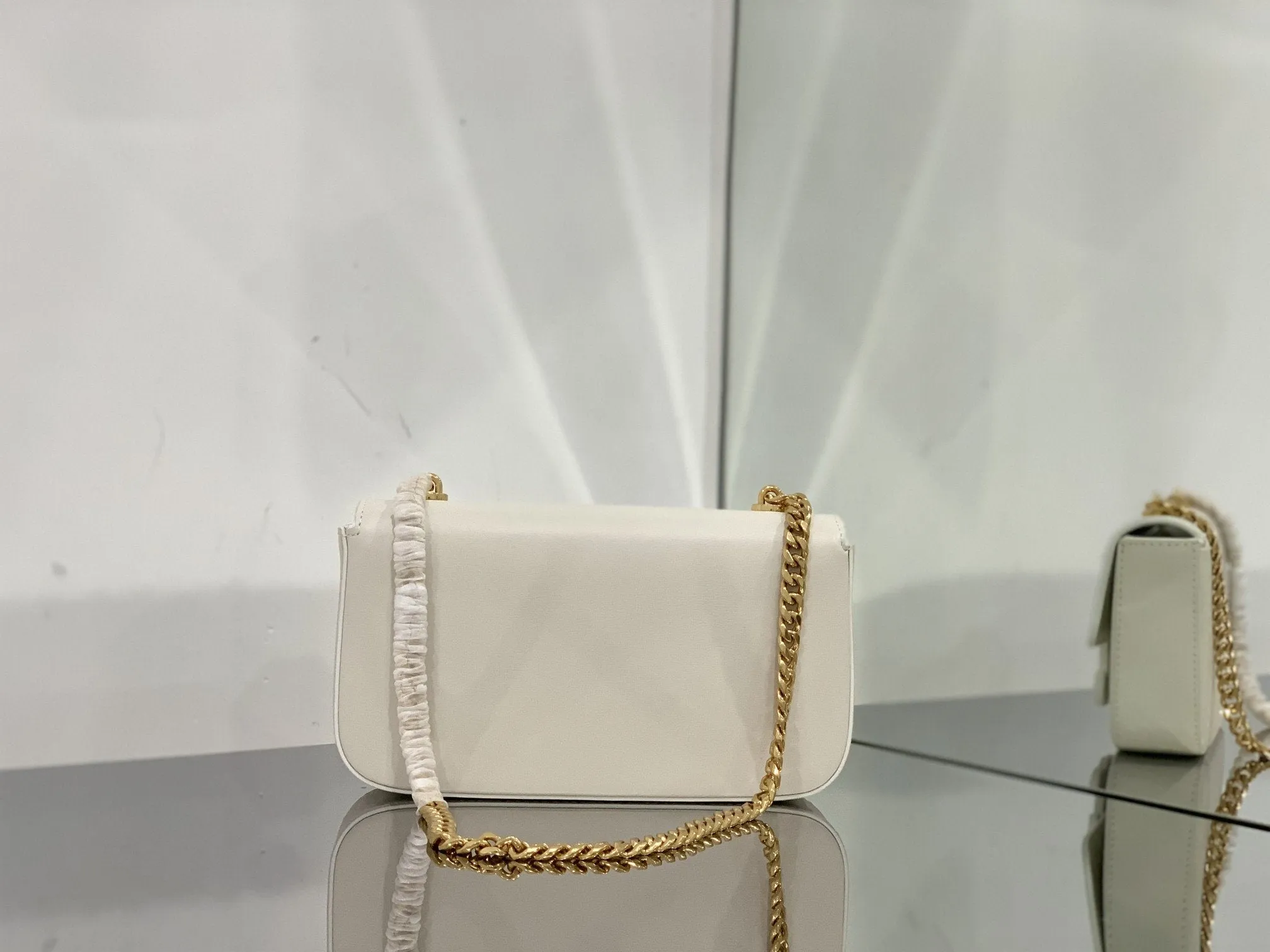 CE Chain Shoulder Bag Cuir Triomphe White For Women 7.9in/20cm