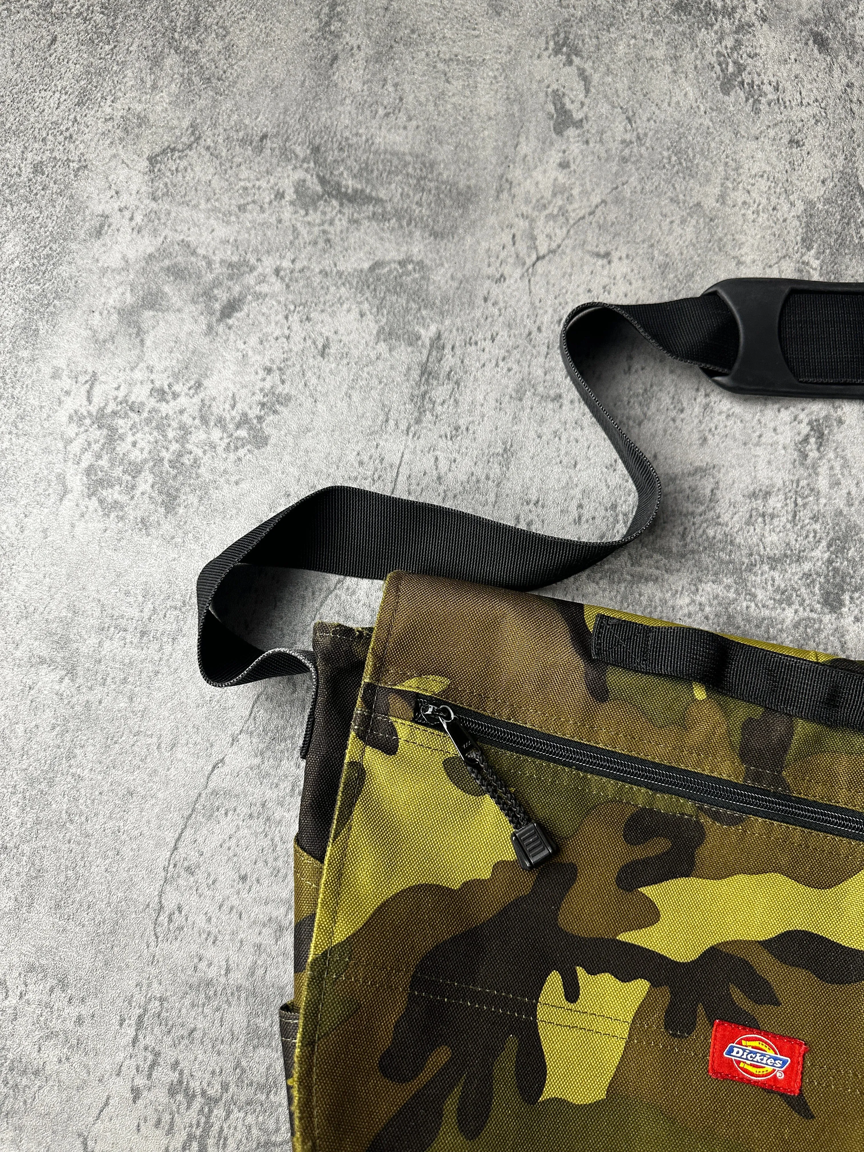 Dickies Messenger Bag Green Camo