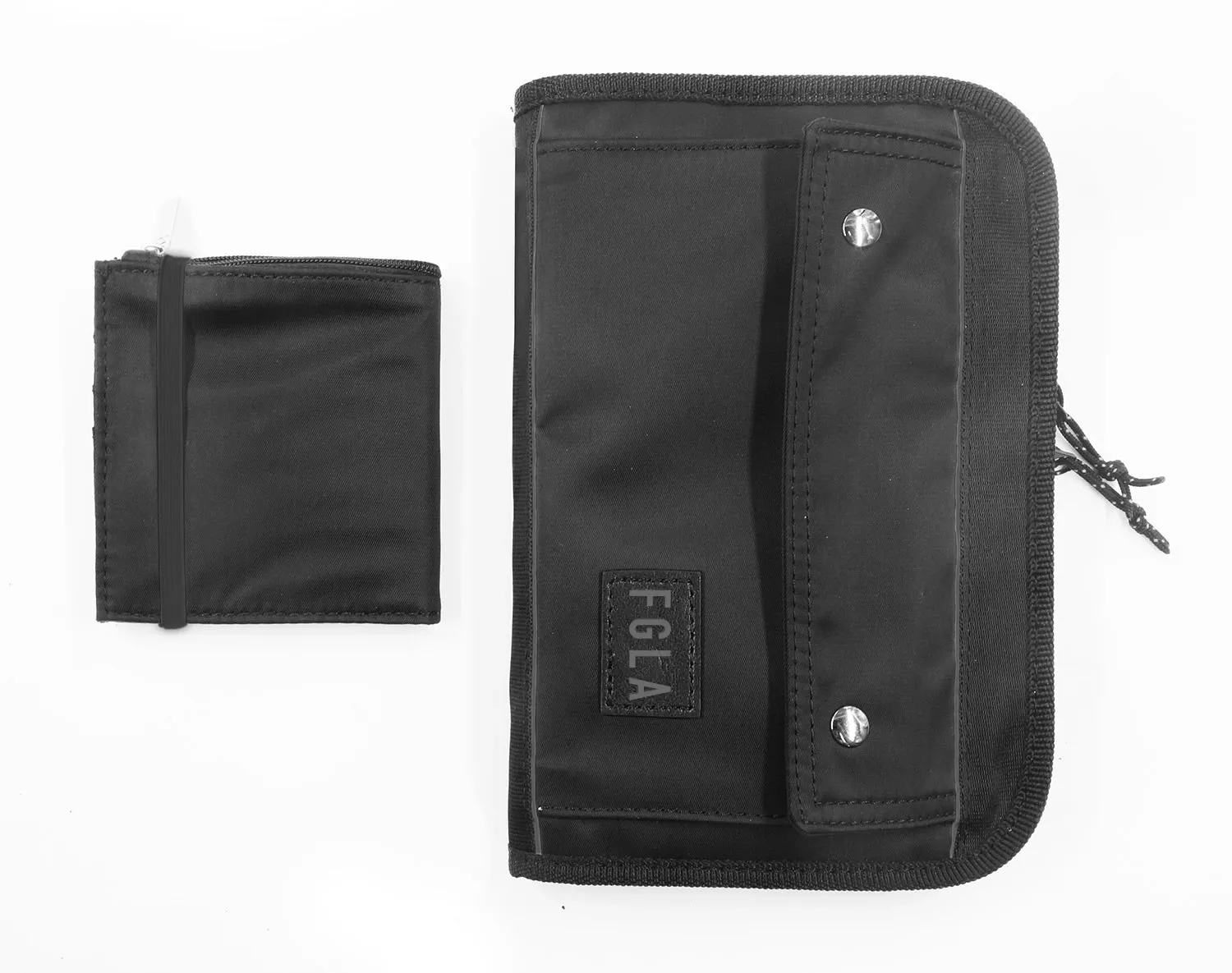 <A 000a001m03> Fungolia Gen2 Passport Holder <B>Regular Size</B> (All Black)