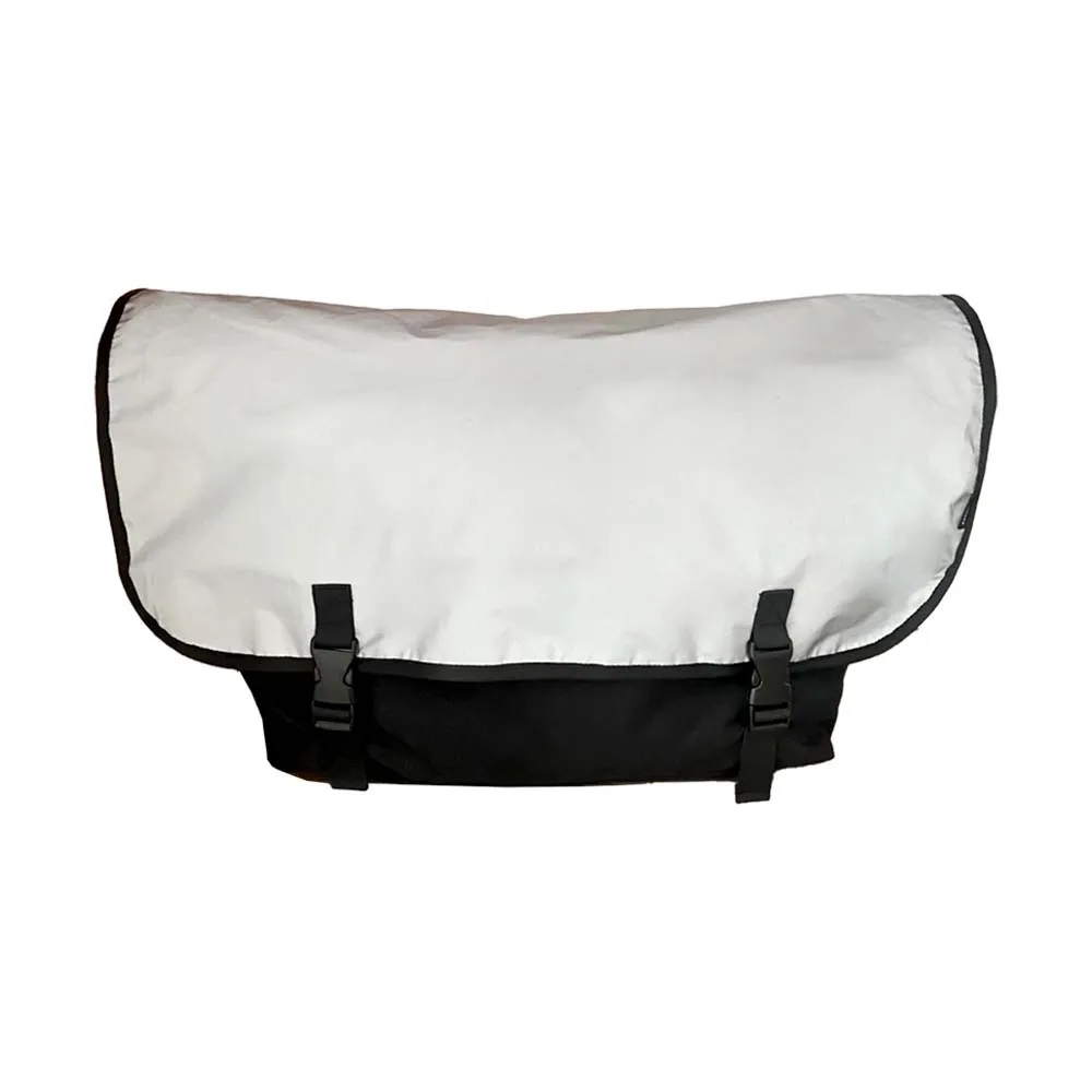 PACKING REFLECTIVE MESSENGER BAG